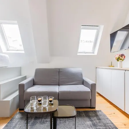 Cosy Etoile Friedland Paris