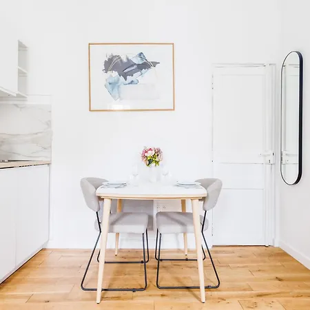 Appartement Cosy Etoile Friedland Parijs