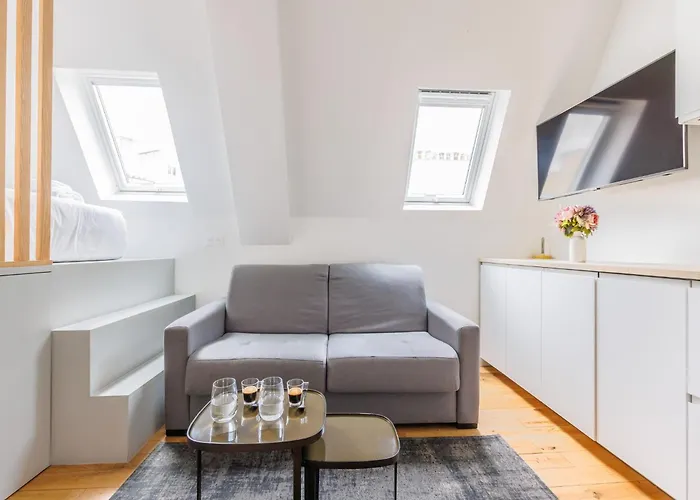 Cosy Etoile Friedland Paris
