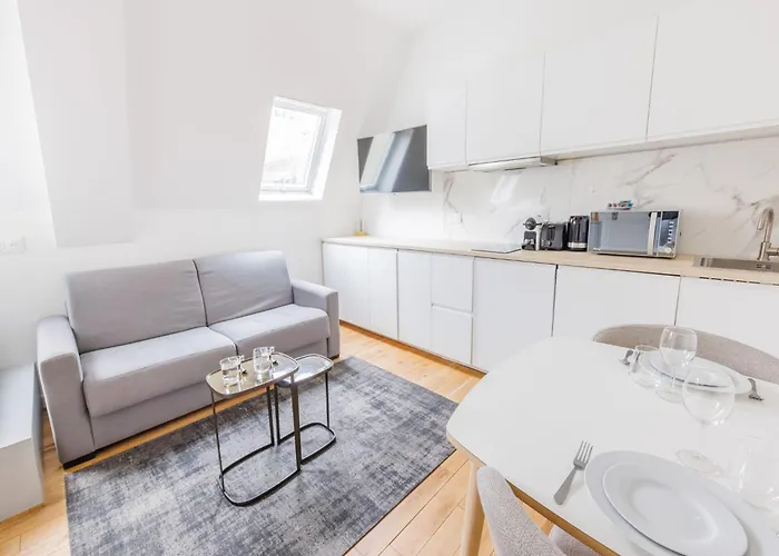 Cosy Etoile Friedland Lägenhet