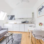 Cosy Etoile Friedland Paris